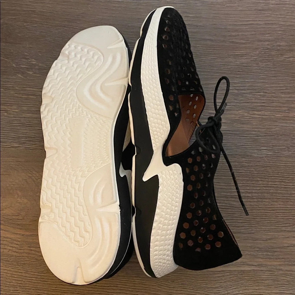 Women's Black Sneakers by L’Amour Des Pieds NWOT
